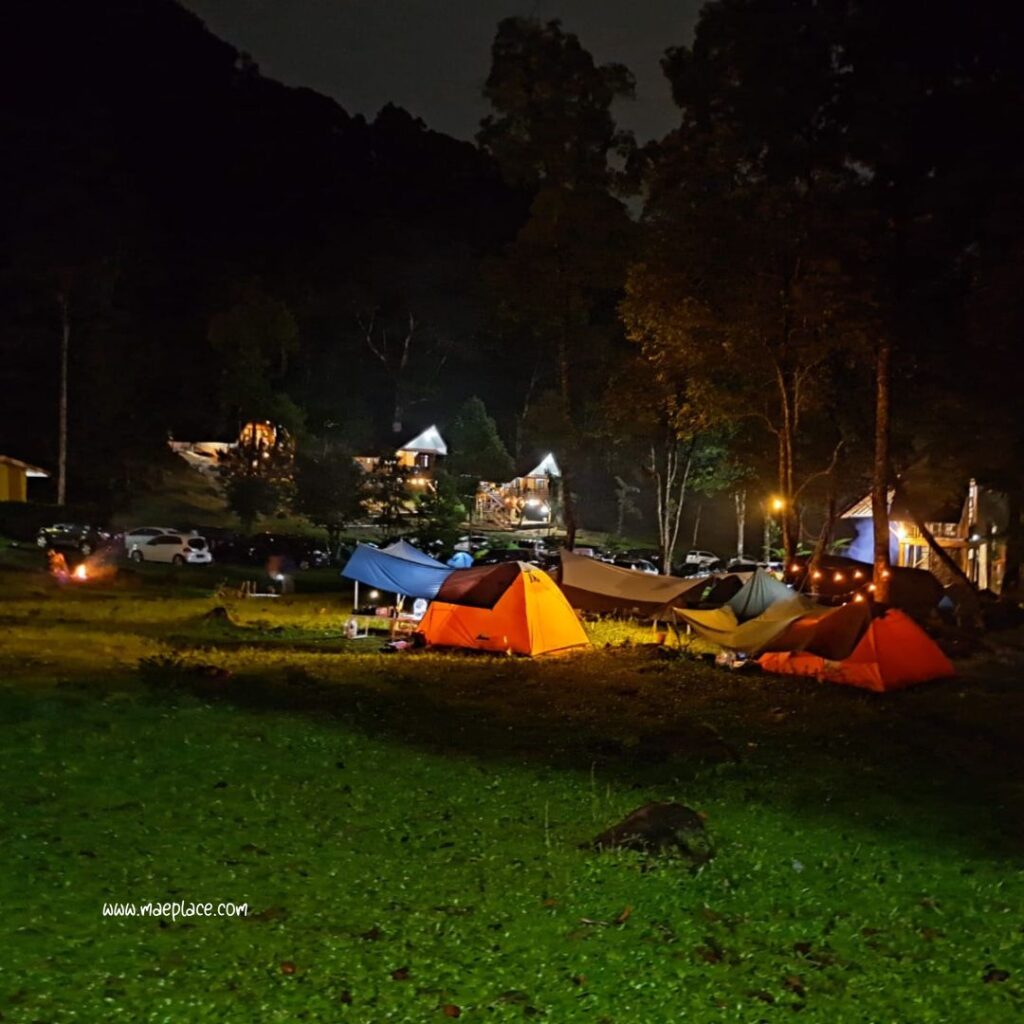 camping-ground-at-night