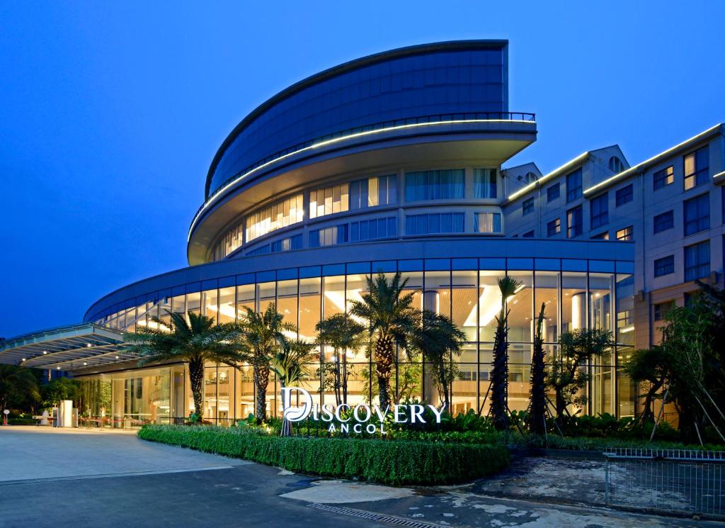 Discovery Hotel & Convention Ancol