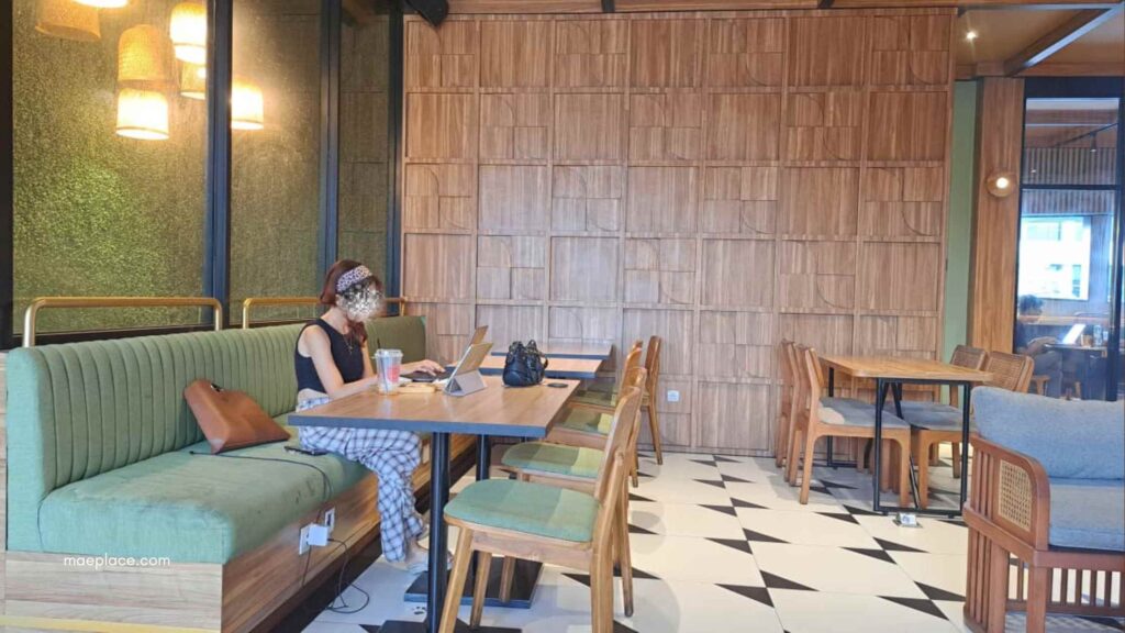 Cafe tempat nugas di Jogja